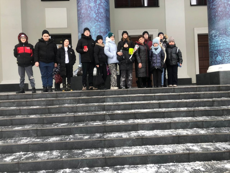 ТЮЗ.